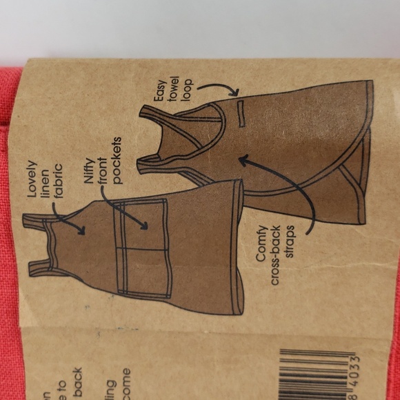 NWT TRADER JOE'S 100% LINEN APRON RED ONE SIZE FITS MOST - Picture 6 of 7